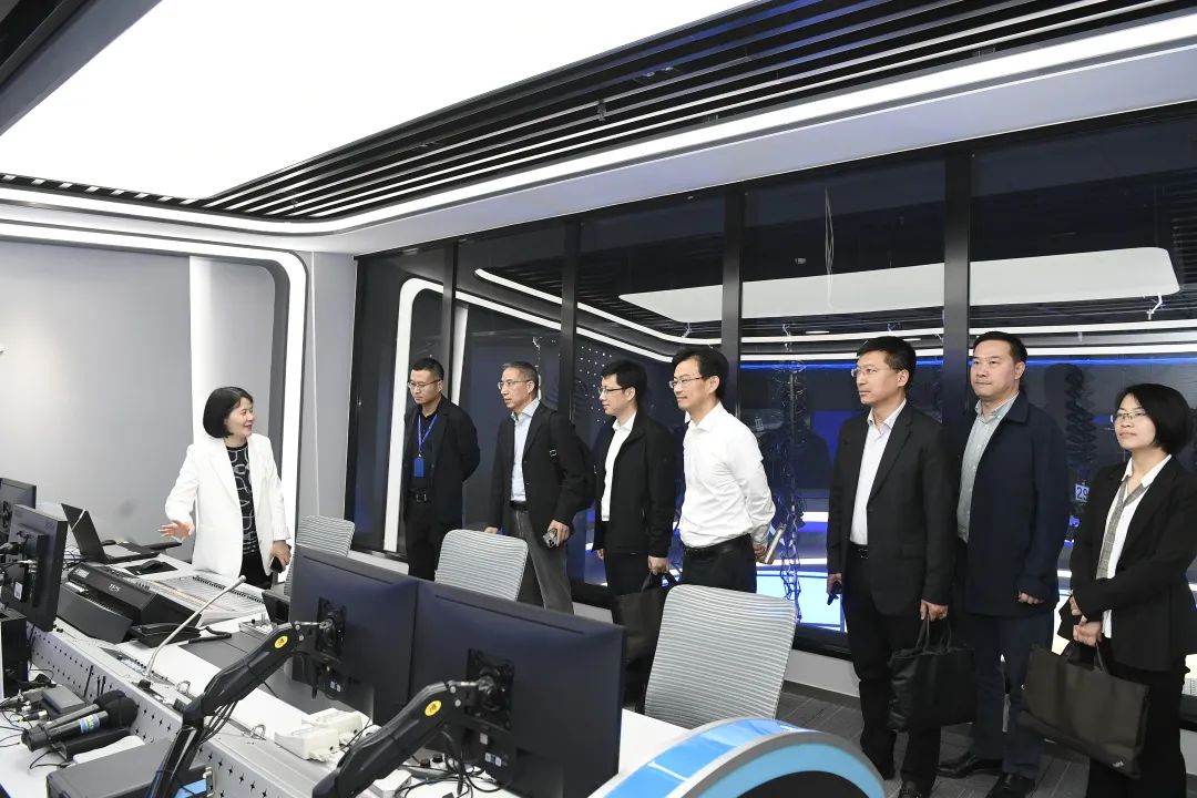 月博官方网站集团与杭报集团签订战略合作协议(图4)
